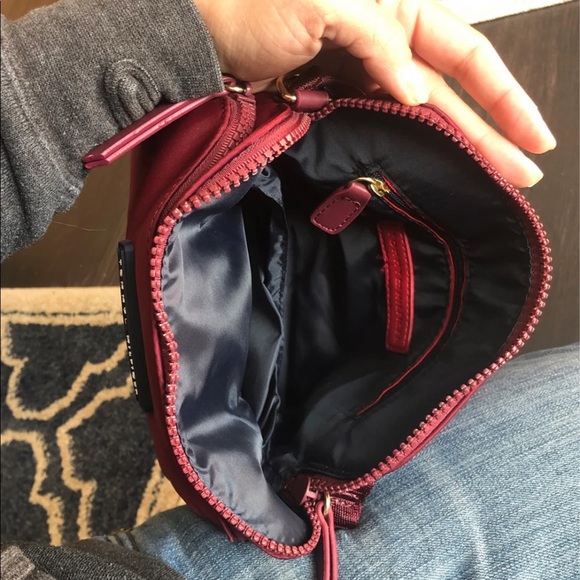 NWT - Tommy Hilfiger® - Kylee II East/West Crossbody - Picture 7 of 8